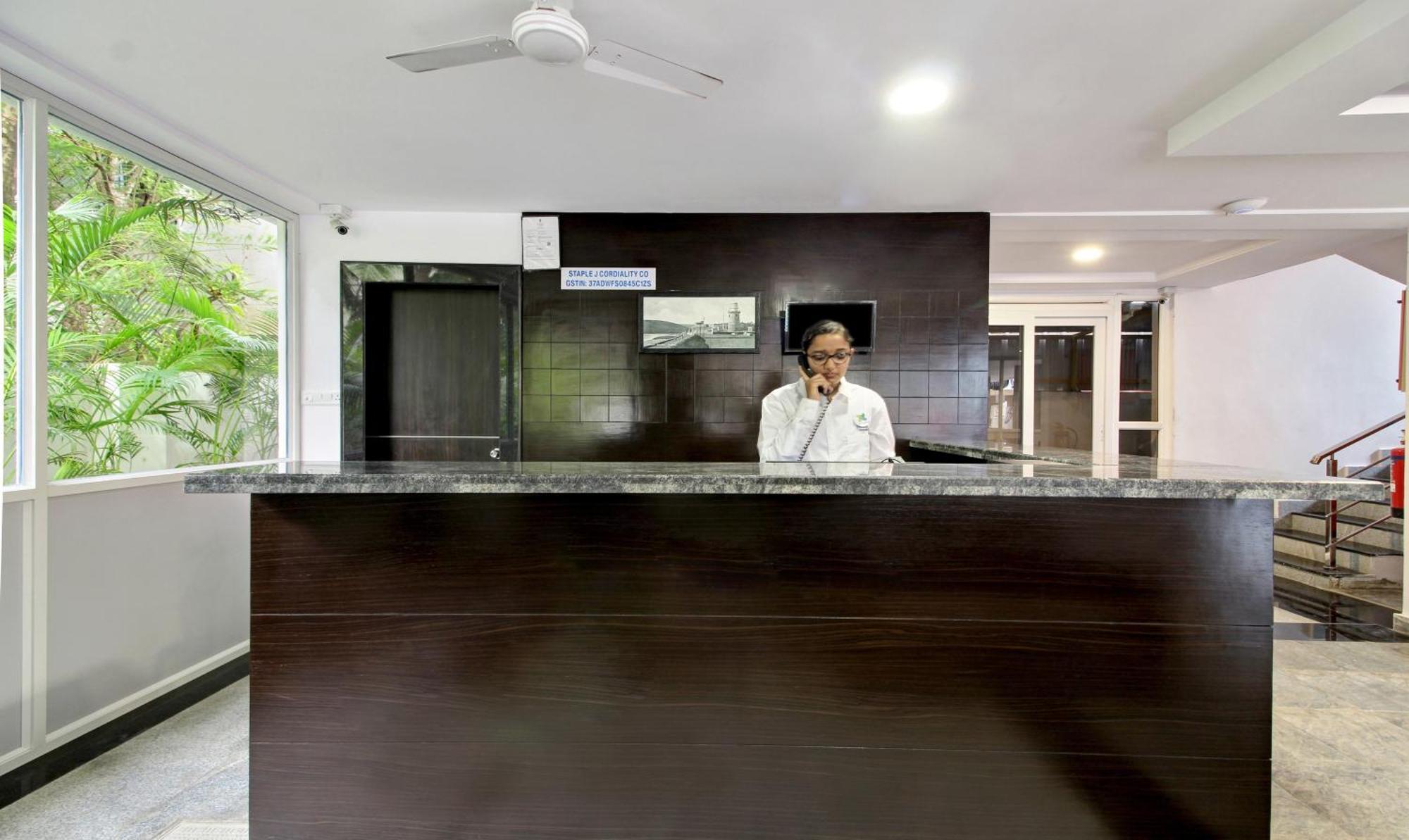 Hotel Treebo Trend Excella Visakhapatnam Exterior foto